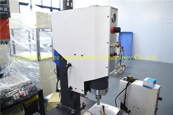 πλαστική μηχανή συγκόλλησης 50Hz 60Hz HF 400x350x400mm πολυ λειτουργία